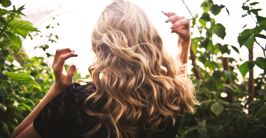 Haircare estiva: 5 consigli per capelli sani anche in estate